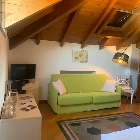 La 4*