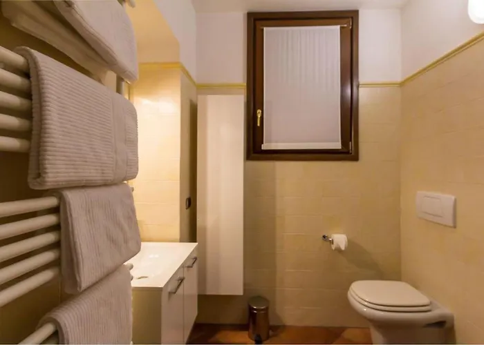 Гостевой дом La Vacation Комо